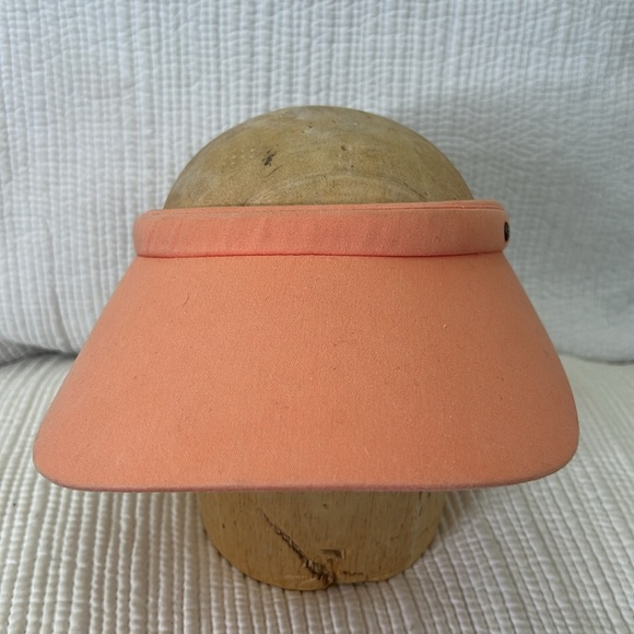 Australian Peach Visor - Picture 2 of 5